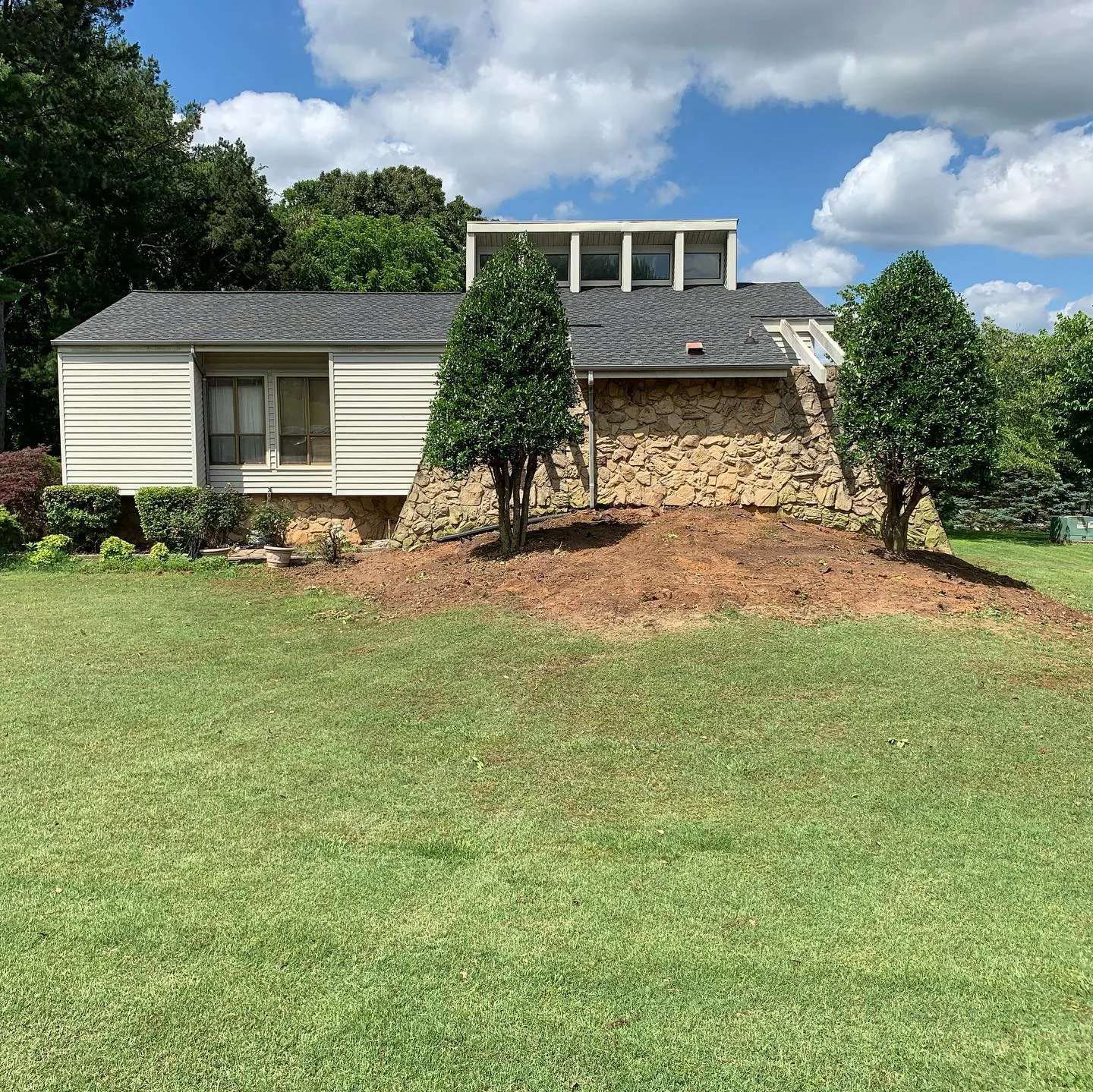 Residential lawn and landscaping project by 3R Outdoor