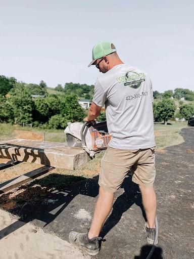 Landscaping for 3R Outdoor in West Knoxville, TN